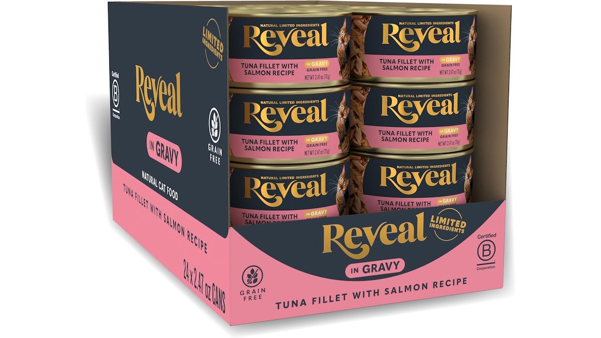 This canned food is grain free and made with natural ingredients.