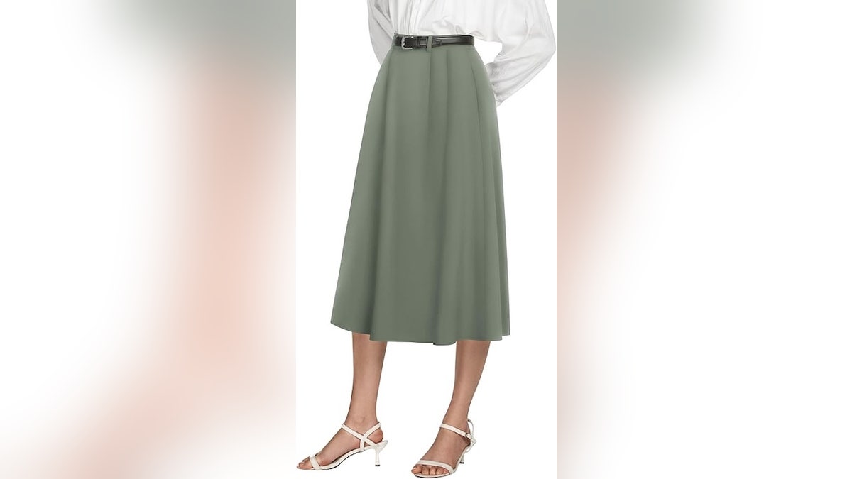 Pockets are always an exciting perk in workwear.