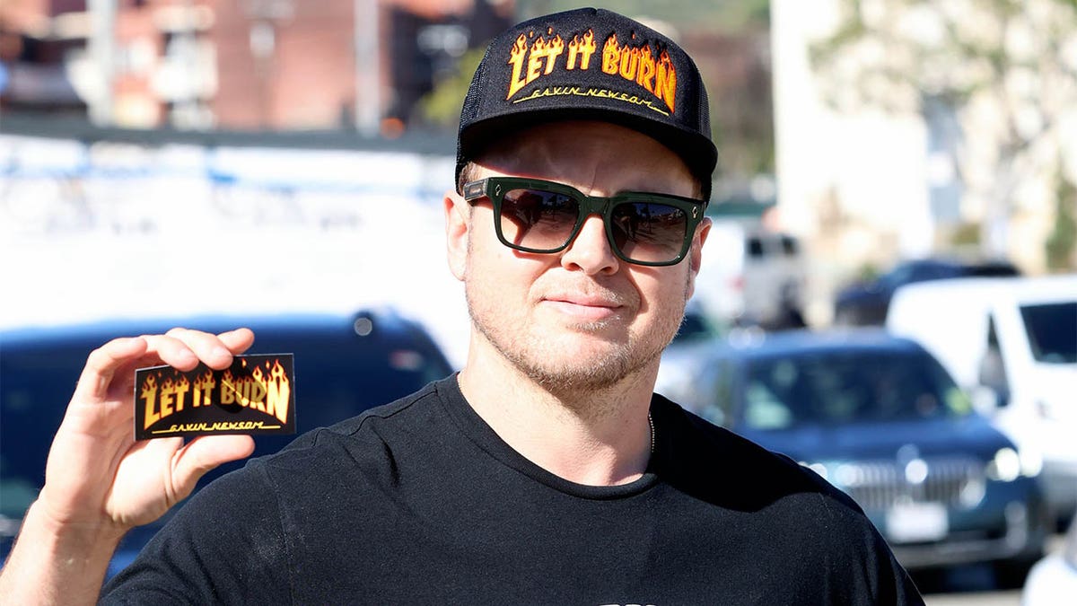 Spencer Pratt no comício Let It Burn 