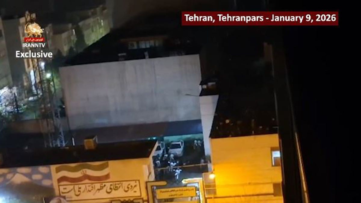 Video of armed clash with protesters in Tehranpars