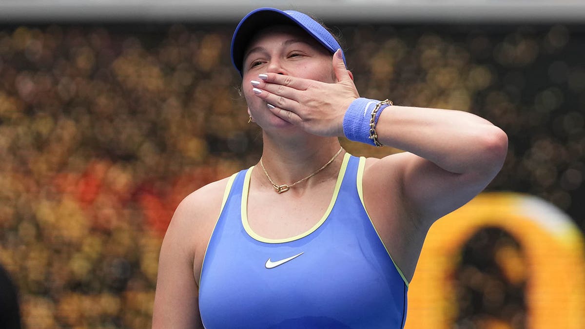 সিমোনা ওয়াল্টার্টের বিরুদ্ধে তার জয়ে আমান্ডা আনিসিমোভার প্রতিক্রিয়া