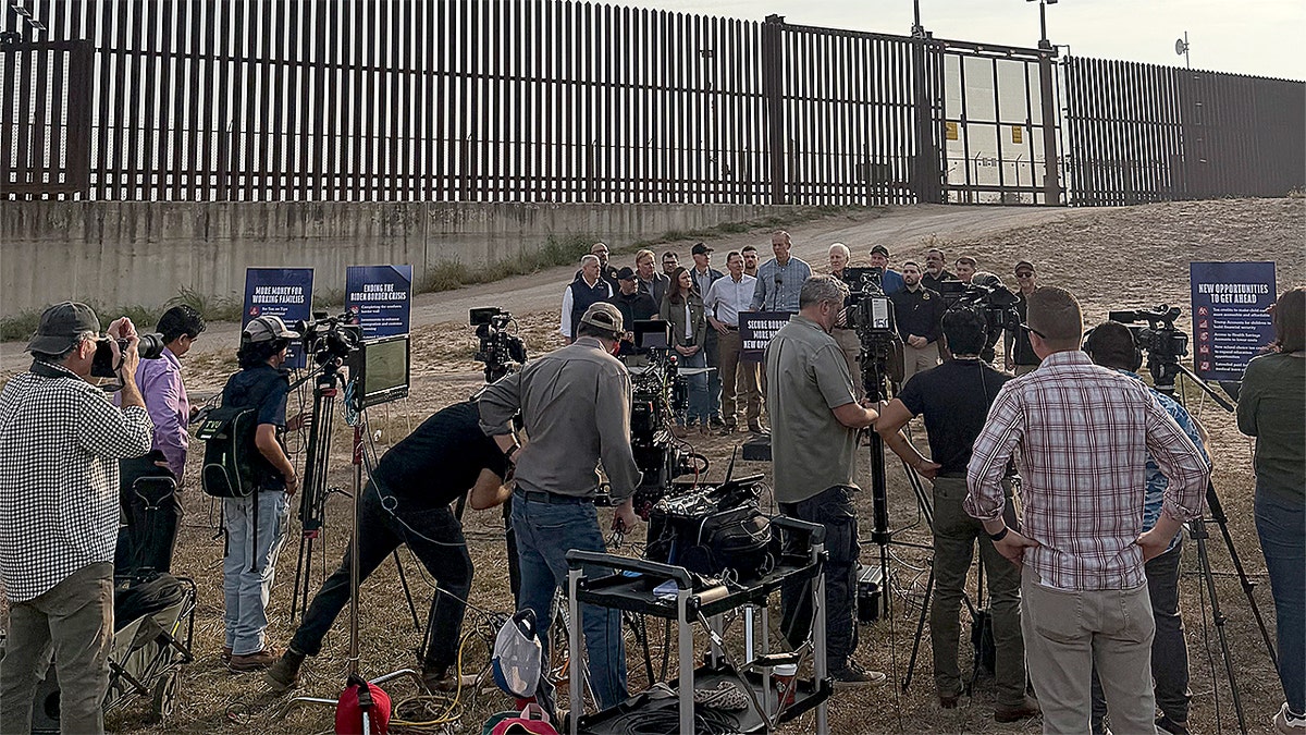 Senate Majority Leader Thune at southern border