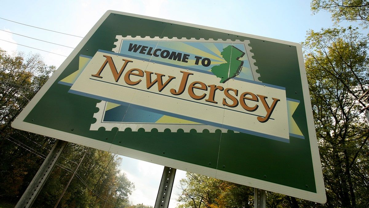'Welcome to NEW JERSEY' sign