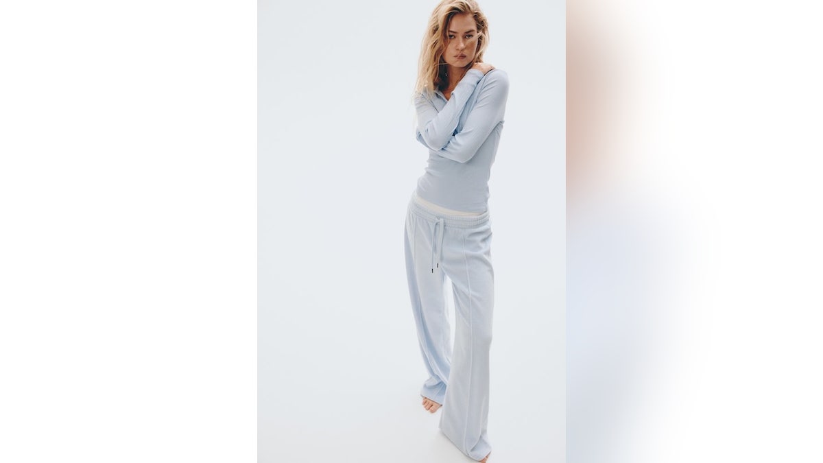 The wide leg and front seam set these joggers in a league of their own.