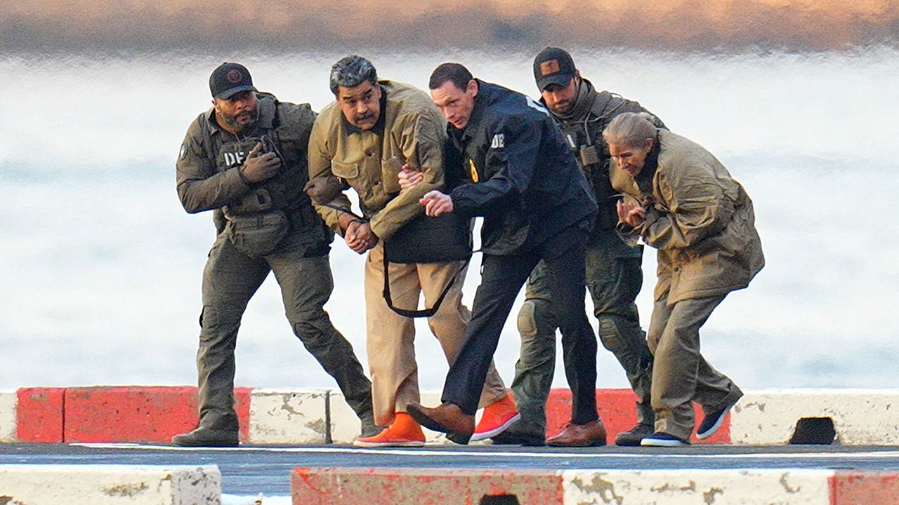 Captured Venezuelan dictator Maduro pleads not guilty before judge cuts off outburst