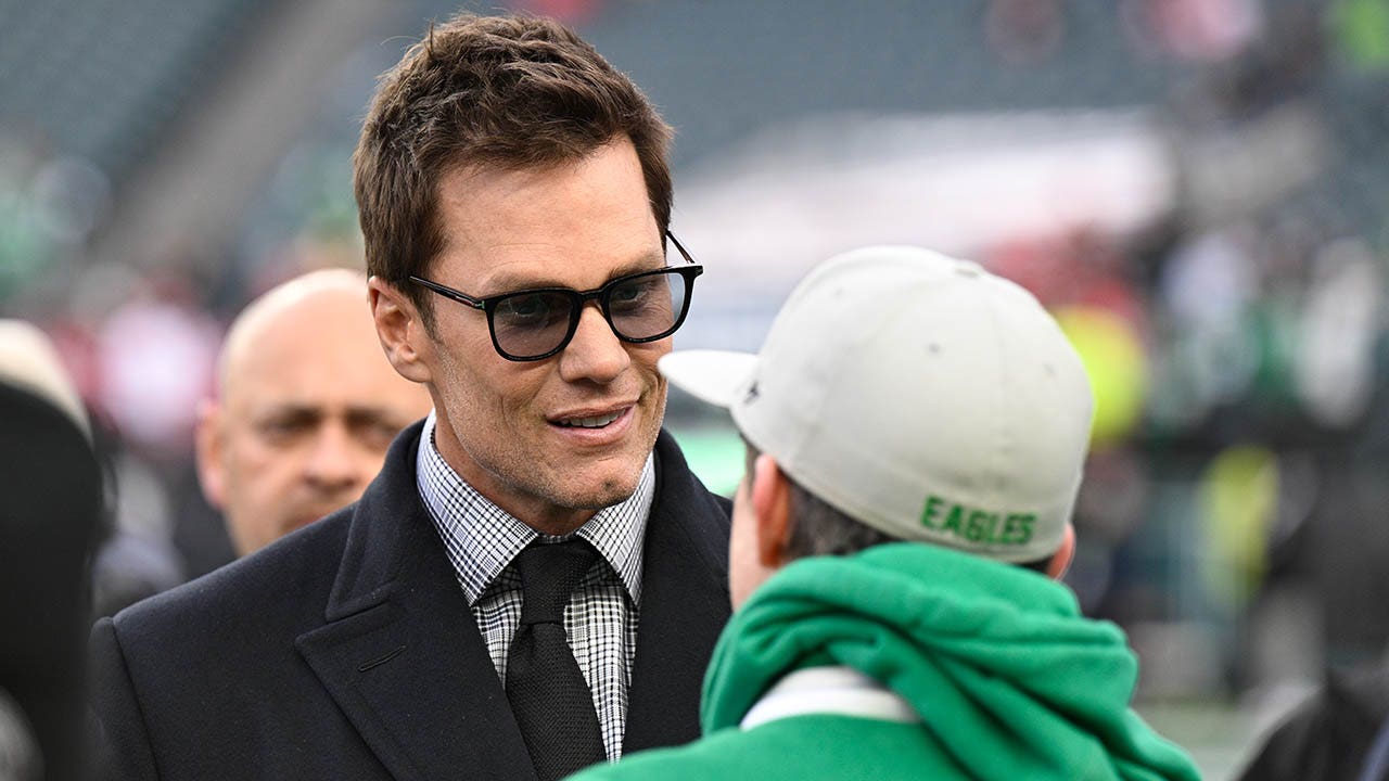 foxnews.com - Ryan Gaydos - Tom Brady talks Aaron Rodgers' possible retirement, improving in broadcast booth
