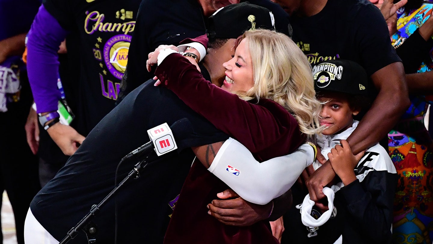 Lakers' LeBron James shrugs off reported tension with Jeanie Buss: 'It don't bother me'