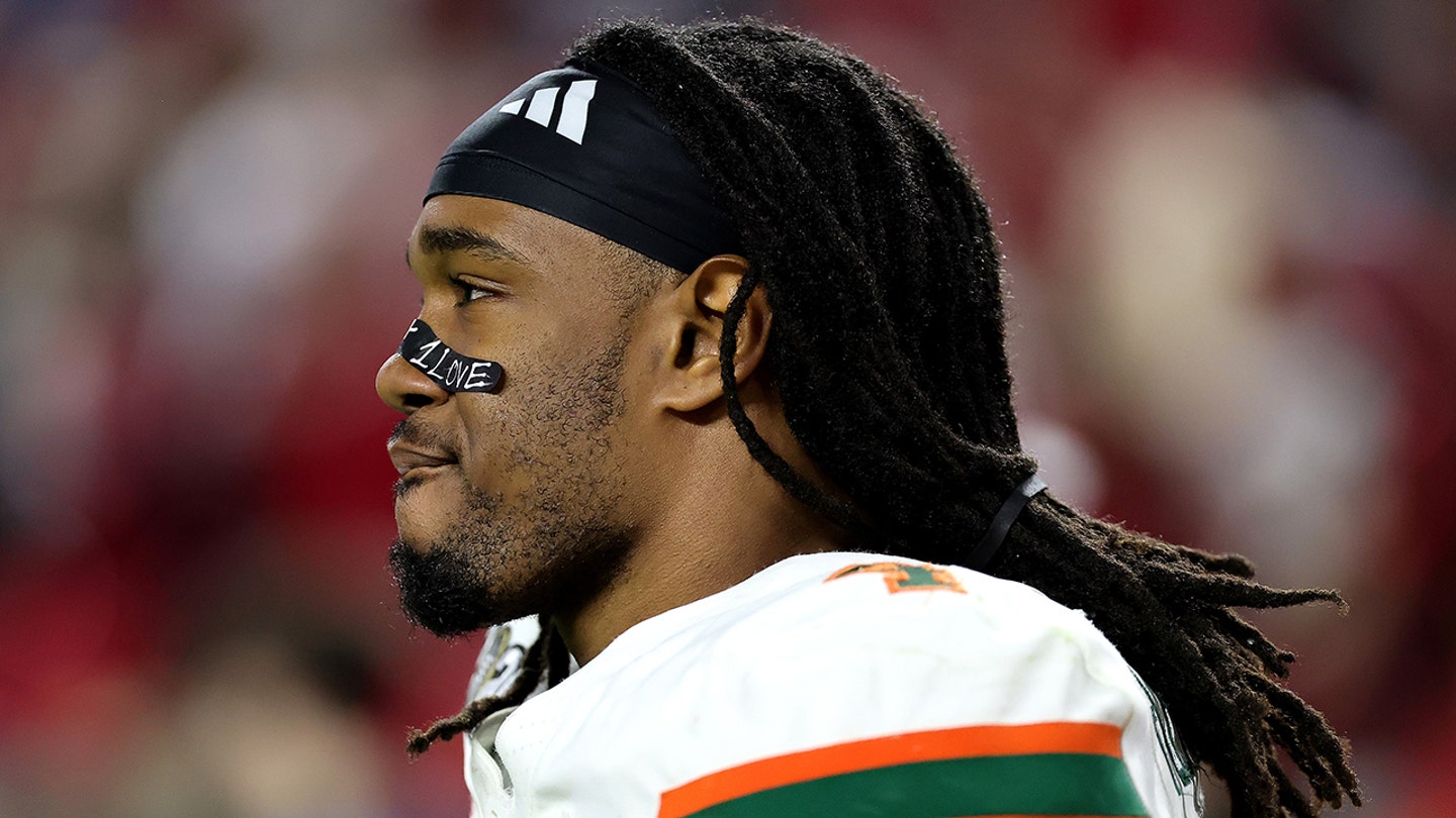 Miami star throws punch at Indiana player after national championship loss