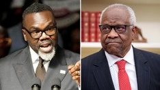 Il sindaco di Chicago Brandon Johnson attacca Clarence Thomas mentre difende la task force cittadina per le riparazioni