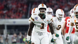 Miami star linebacker eyeing return for 8th season of college football: reports