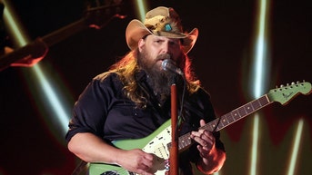 Chris Stapleton avoids controversy as others chase it, says 'it's not part of my thing' - Fox News