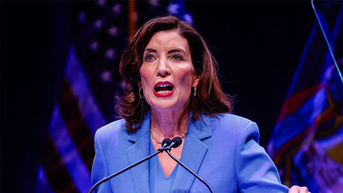 Hochul endorses legislation to allow New Yorkers to sue ICE agents: 'Power does not justify abuse' - Fox News