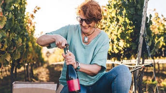 Saving that half-empty wine bottle? Texas bar owner shares how long you actually have - Fox News