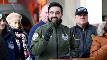 NYC mayor shuts down entire city as bomb cyclone threatens 2 feet of snow - Fox News