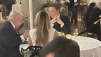 Musk shares photo of dinner with Trumps at Mar-a-Lago while hinting at more to come - Fox News
