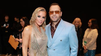 Jenny McCarthy admite el «reto» matrimonial al que se enfrentan ella y su marido Donnie .