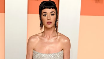 Katy Perry kisses Justin Trudeau in intimate holiday photos featuring ex Orlando Bloom