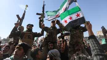 Lindsey Graham says 'strong consensus' to protect Kurds as Syrian forces advance on territory