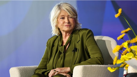 Martha Stewart attacks ICE enforcement after 14-year-old granddaughter says silence not excusable