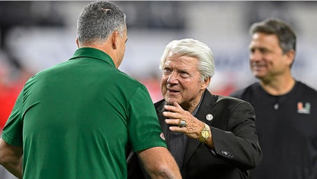 La leyenda del entrenamiento Jimmy Johnson responde a un vídeo generado por IA sobre la banda.