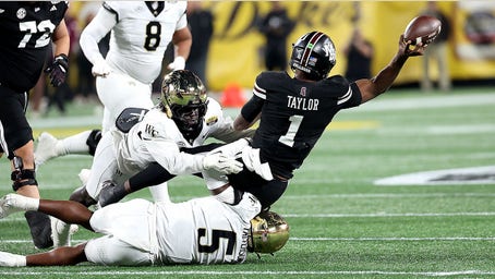Mississippi State QB avoids disaster after appearing to suffer gruesome leg injury in Duke's Mayo Bowl