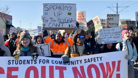 Democrats worry 'Abolish ICE' slogan will backfire politically like 'defund the police' did