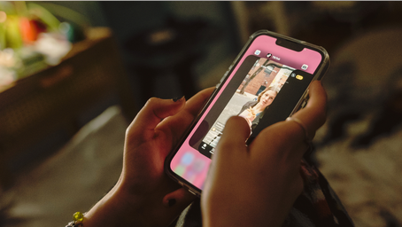 Children at risk of forming romantic bonds with AI chatbots, experts warn