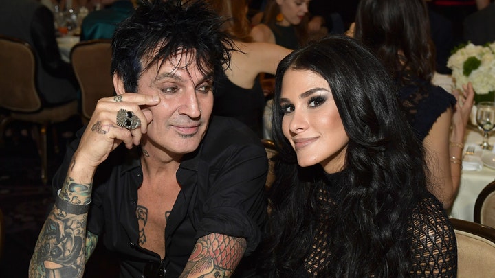 David recuerda la furia celosa Tommy en el rodaje de «Los vigilantes de la playa».