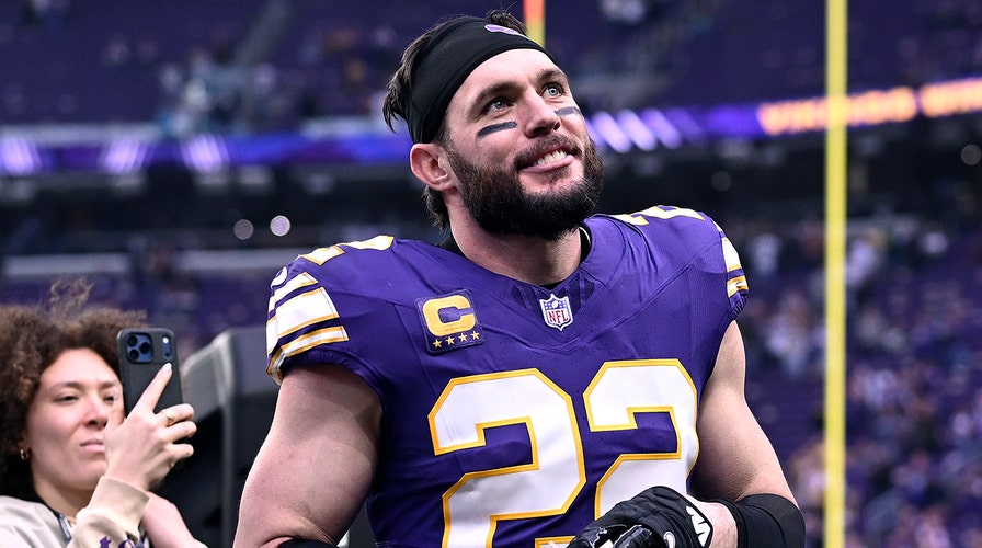 "We’re playing for each other" — Aaron Jones after Vikings beat Giants