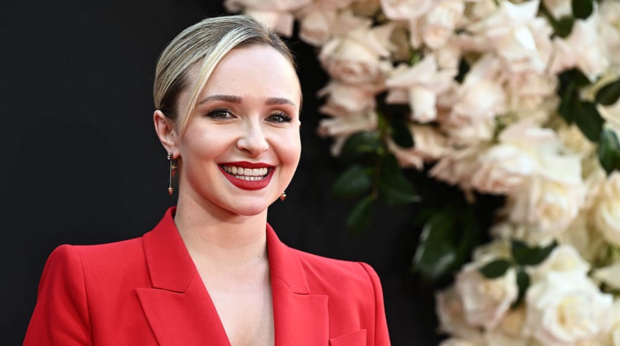 Hayden Panettiere says that criticism can be a struggle for child actors who are already at a vulnerable age