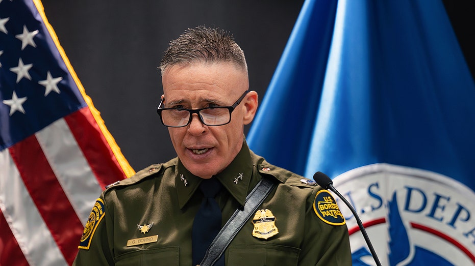 DHS says ICE agents rammed by vehicles amid Minneapolis enforcement surge: 'Aggressively assaulted'