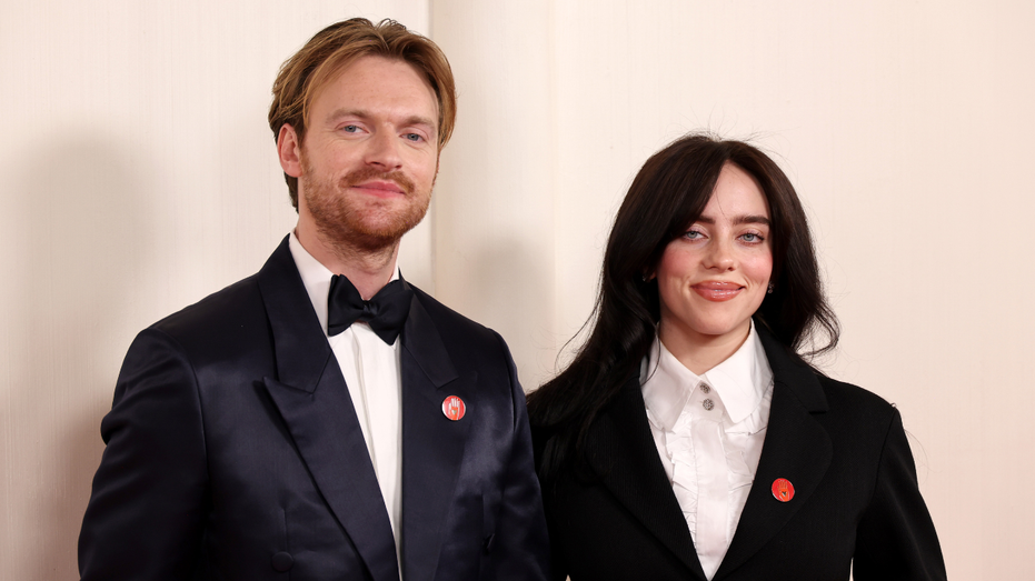 Billie Eilish brother Finneas accuses conservatives of Second Amendment hypocrisy following Pretti killing