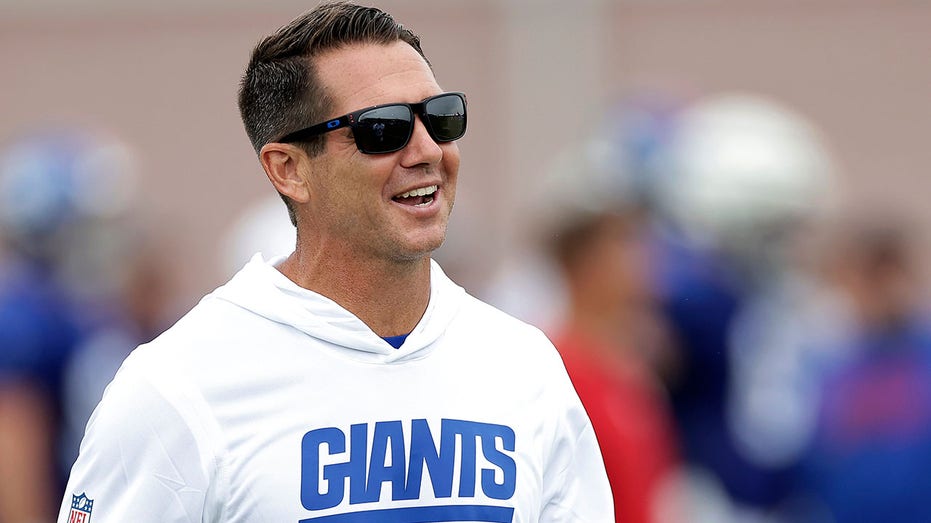 Giants stick with GM Joe Schoen despite another losing season, citing need for 'continuity and stability'
