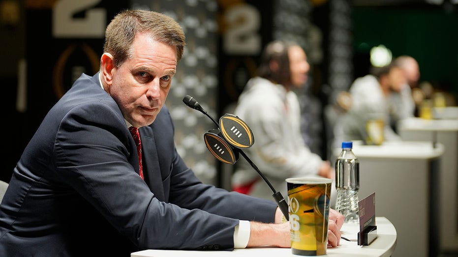 Coaches push for 24-Team CFP, as college football heads towards participation trophy territory