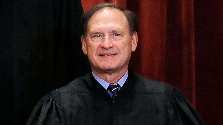 Alito blasts lawyer's word-salad blurring asylum law