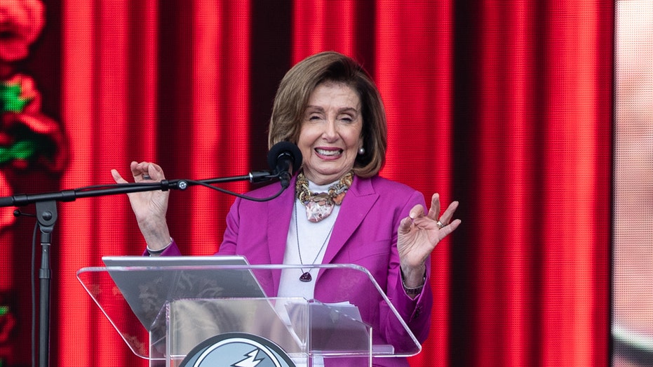 Nancy Pelosi faces social media backlash over behavior at Bob Weir tribute event