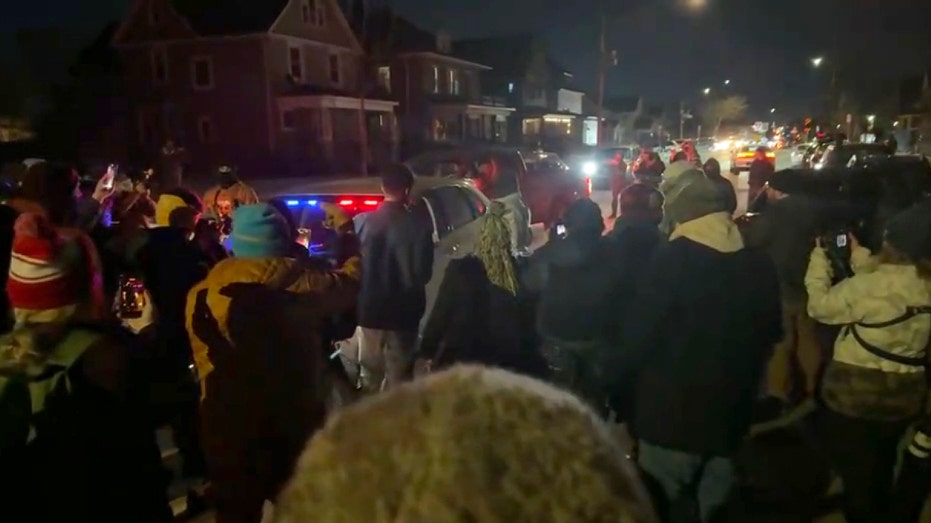 AGENT DOWN! Shovel Attack Sparks Minneapolis Shooting – Details REVEALED!