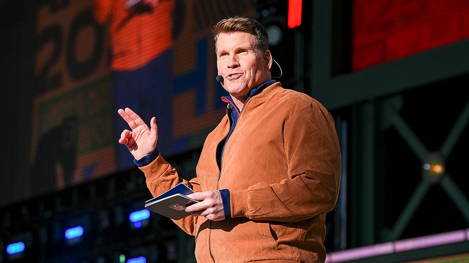 'NFL RedZone' host Scott Hanson predicts wild first round of the NFL Draft