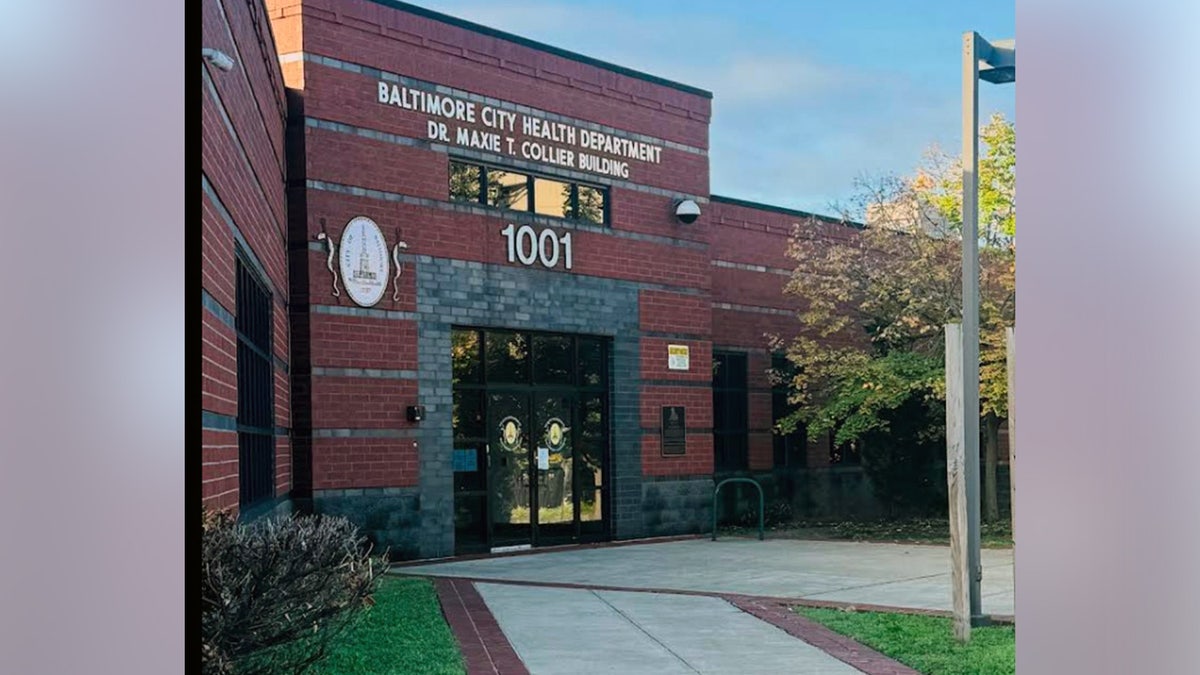 Zewnętrzna część budynku Departamentu Zdrowia Miasta Baltimore w Baltimore w stanie Maryland.