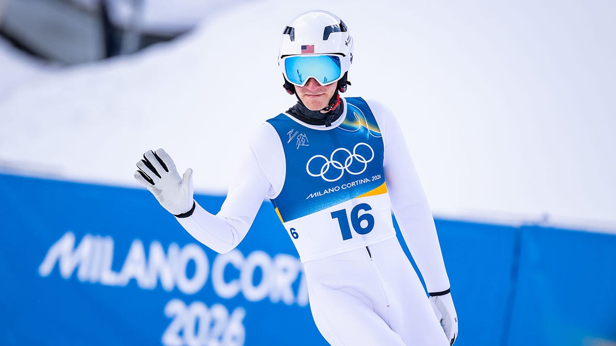 Ben Loomis waves on mountain