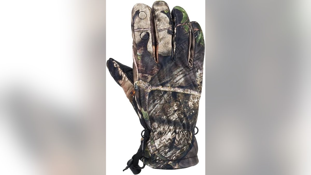 These fleece gloves are soft, warm and come with added grips.