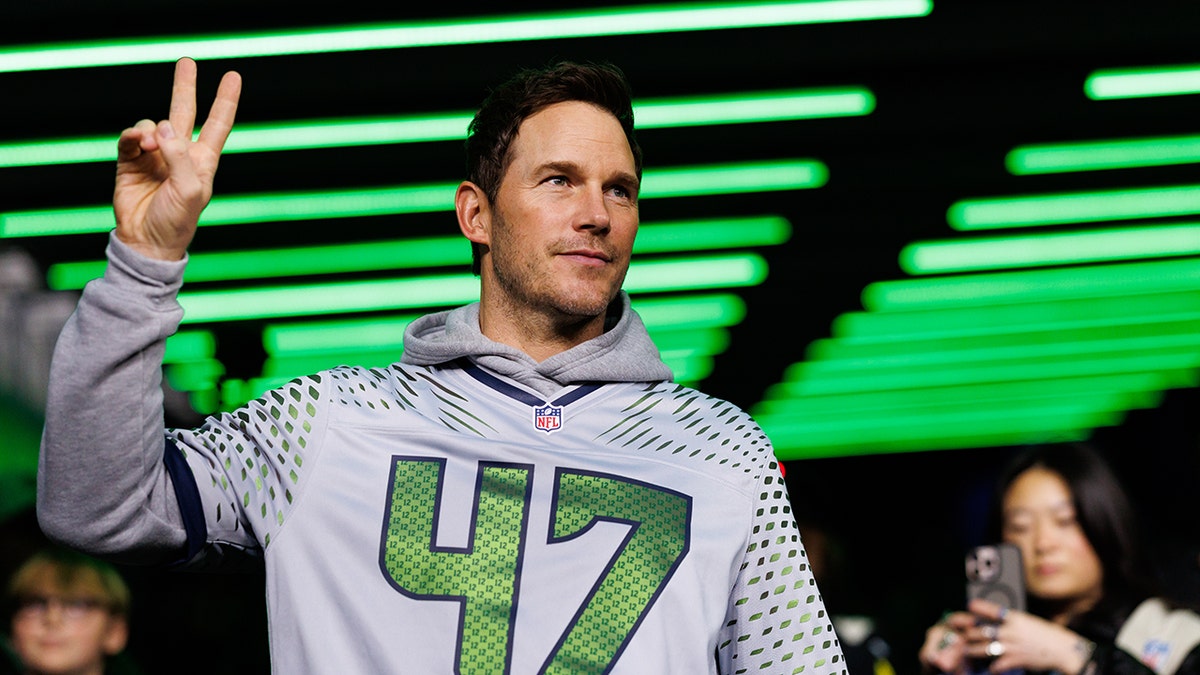 Chris Pratt at the NFL game between the Seahawks and the Rams in Washington in December 2025.