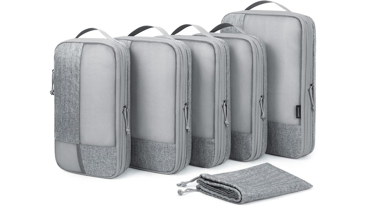 Pack without the bulk with these compression cubes.
