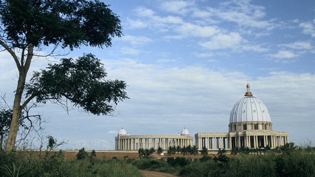 Consecration of Yamoussoukro Basilica by John Paul II in Côte D'Ivoire