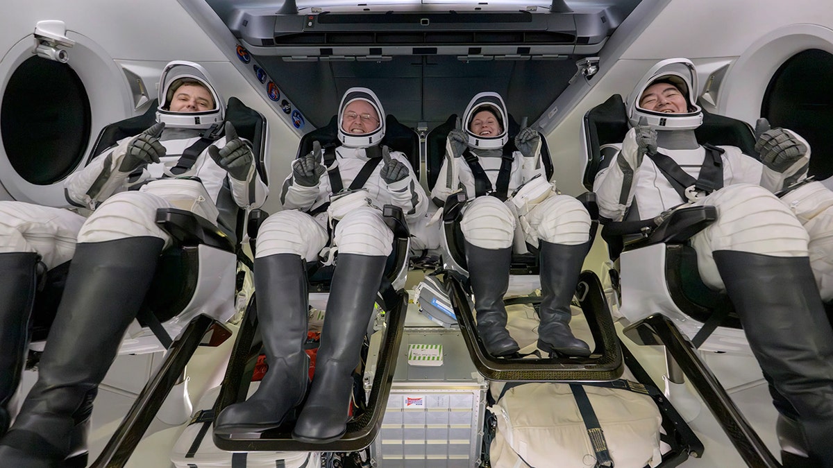 Oleg Platonov, Mike Fincke, Zena Cardman, Kimiya Yui 