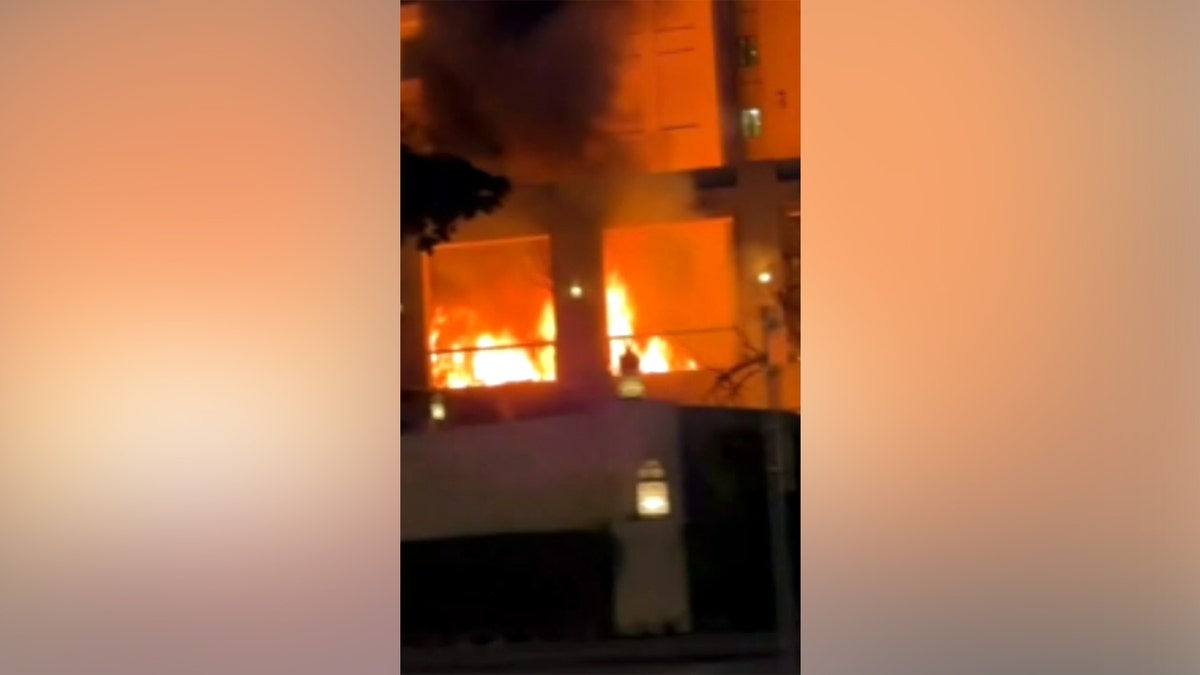 è scoppiato un incendio in un hotel a Dubai
