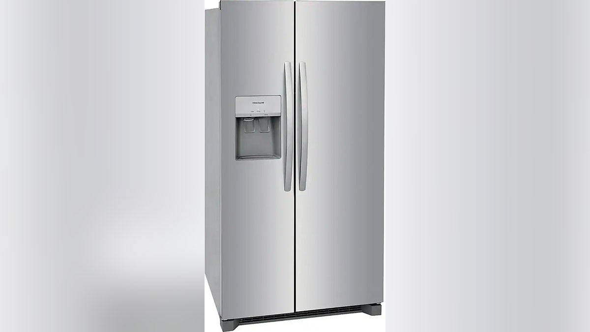 Made from durable stainless steel, this refrigerator does not retain fingerprints.