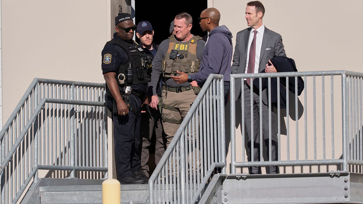 FBI agents in Fulton County