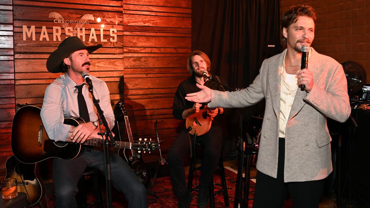 Riley Green e Luke Grimes