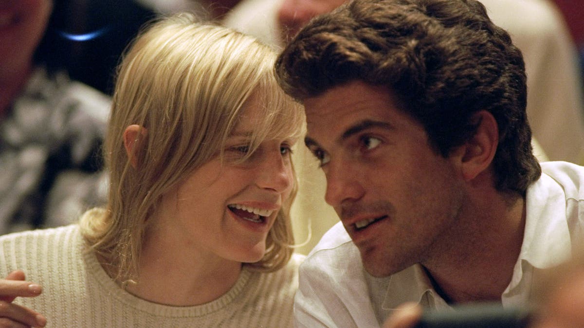 John F. Kennedy Jr. e la fidanzata Darryl Hannah